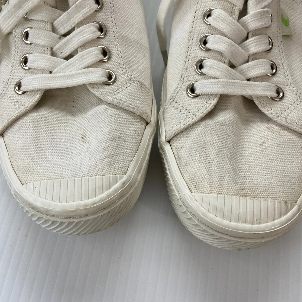 Cariuma OCA Low Off White Canvas‎ Low Top Lace Up Sneakers Womens 10